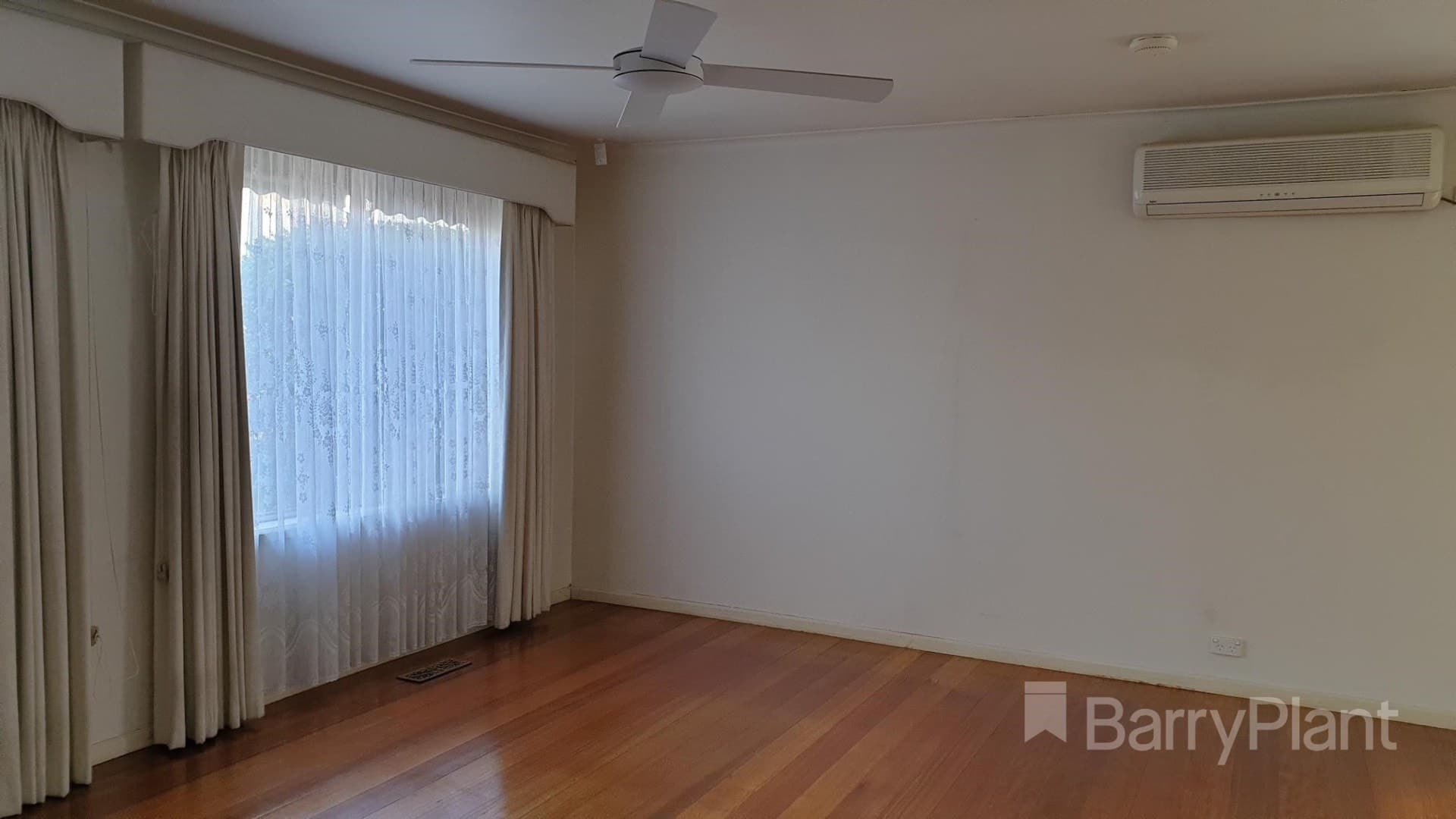 12 Chateau AvenueNarre Warren, VIC 3805  - Leased, Narre Warren - Thumbnail 4