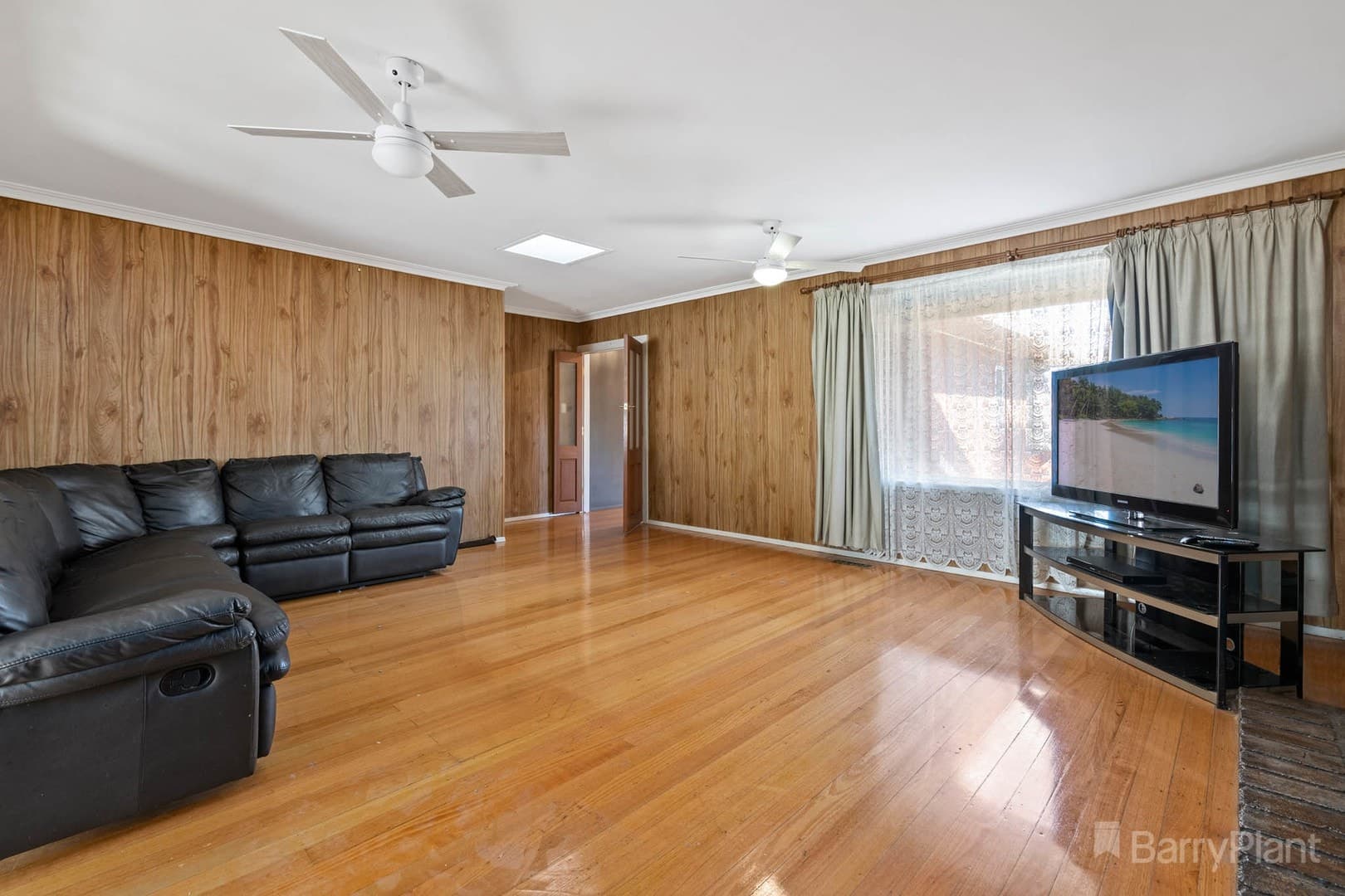 40 Meadow Wood WalkNarre Warren, VIC 3805  - Leased, Narre Warren - Thumbnail 5