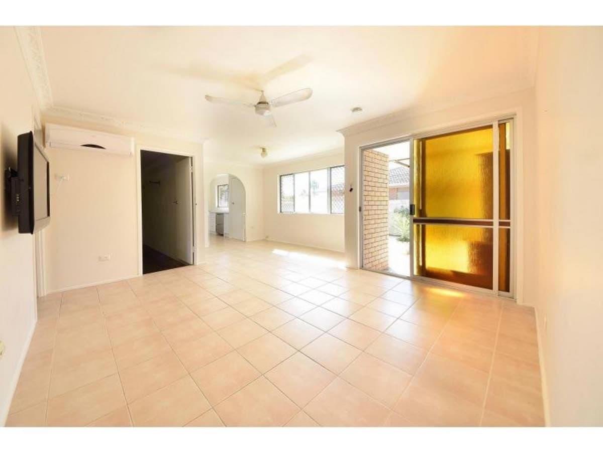 77 Alec Avenue, MERMAID WATERS, Mermaid Waters - Thumbnail 2