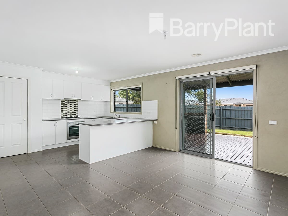 8/21 Raneen DriveLangwarrin, VIC 3910  - Leased, Langwarrin - Thumbnail 4