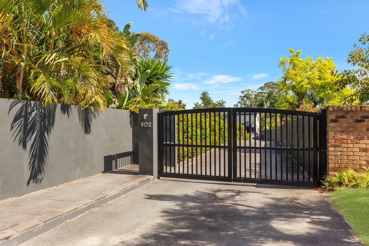2/102 Avocado Street, Elanora, Elanora - Thumbnail 2