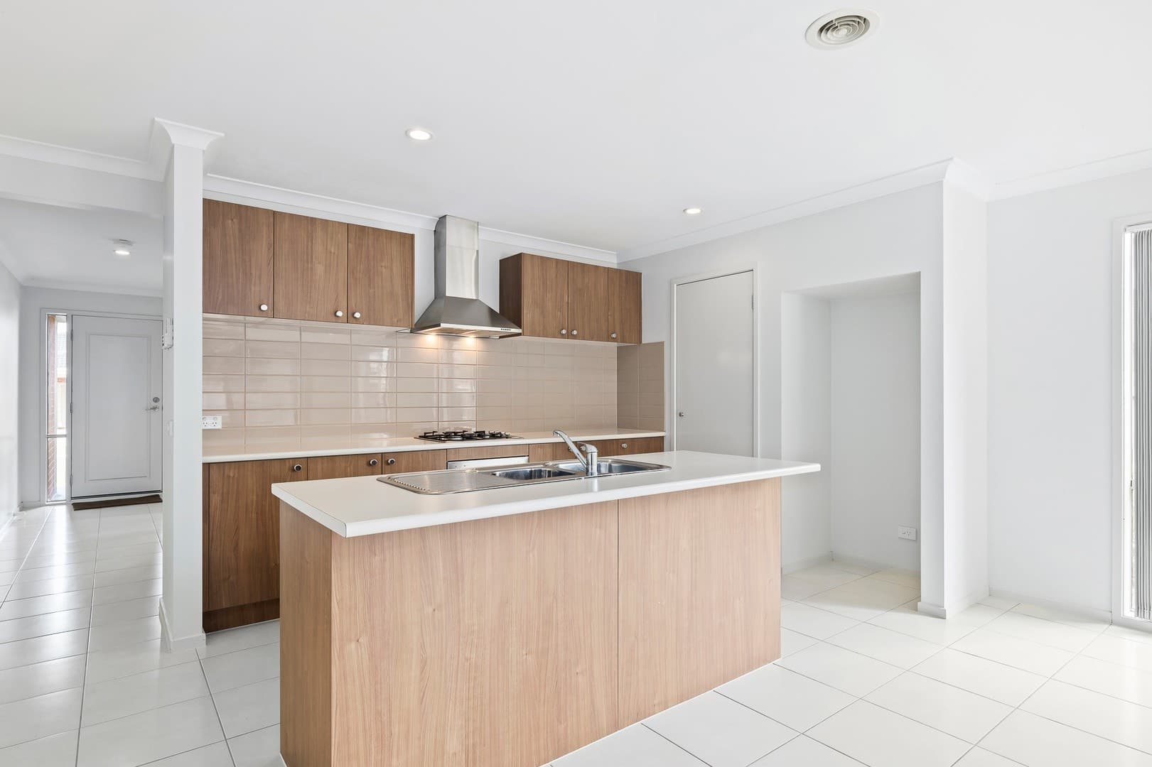 19 Escape DriveDoreen, VIC 3754  - Leased, Doreen - Thumbnail 2
