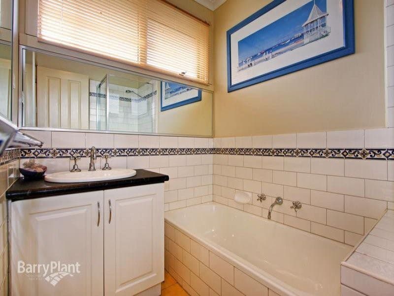 57 Old Orchard DriveWantirna South, VIC 3152  - Leased, Wantirna South - Thumbnail 6