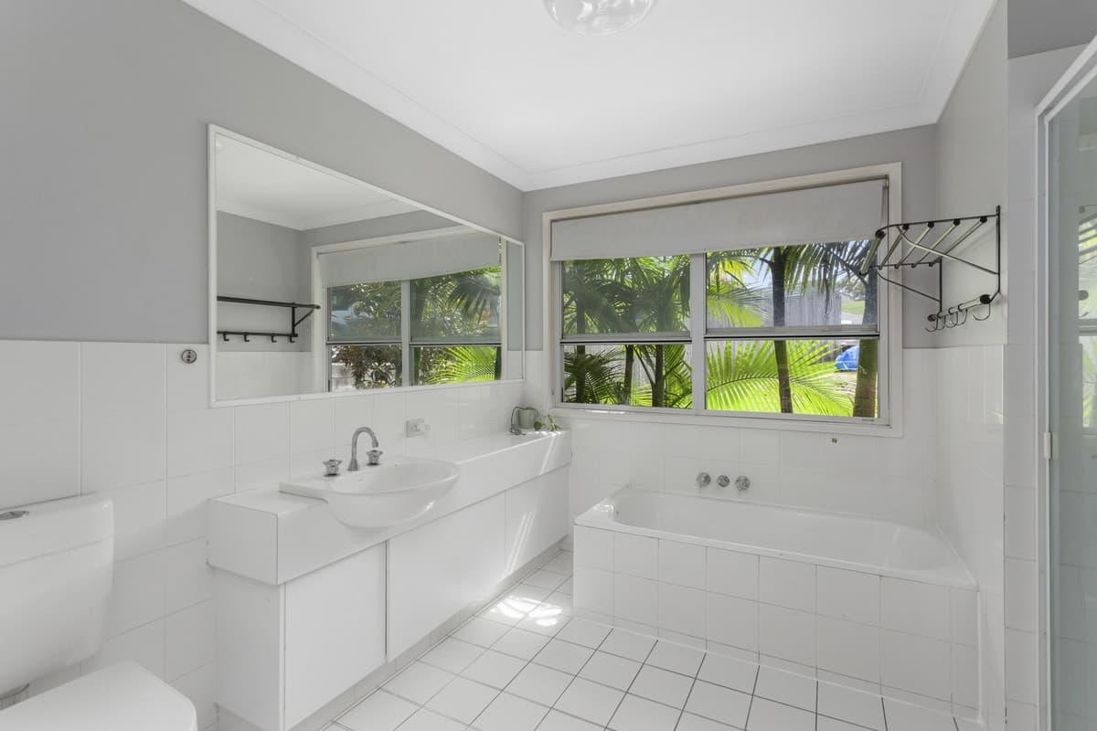 5 Corrigin Court, Elanora, Elanora - Thumbnail 5
