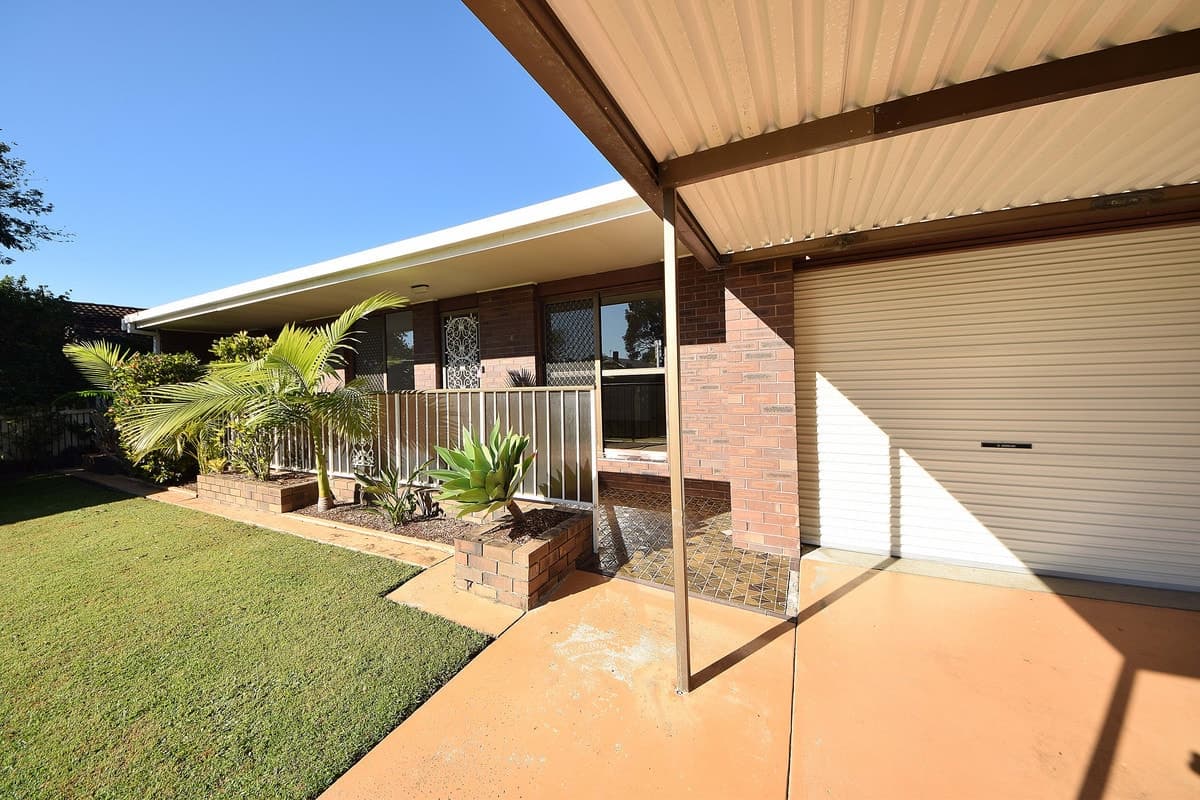 12 Dotterel Drive, BURLEIGH WATERS, Burleigh Waters - Image 1