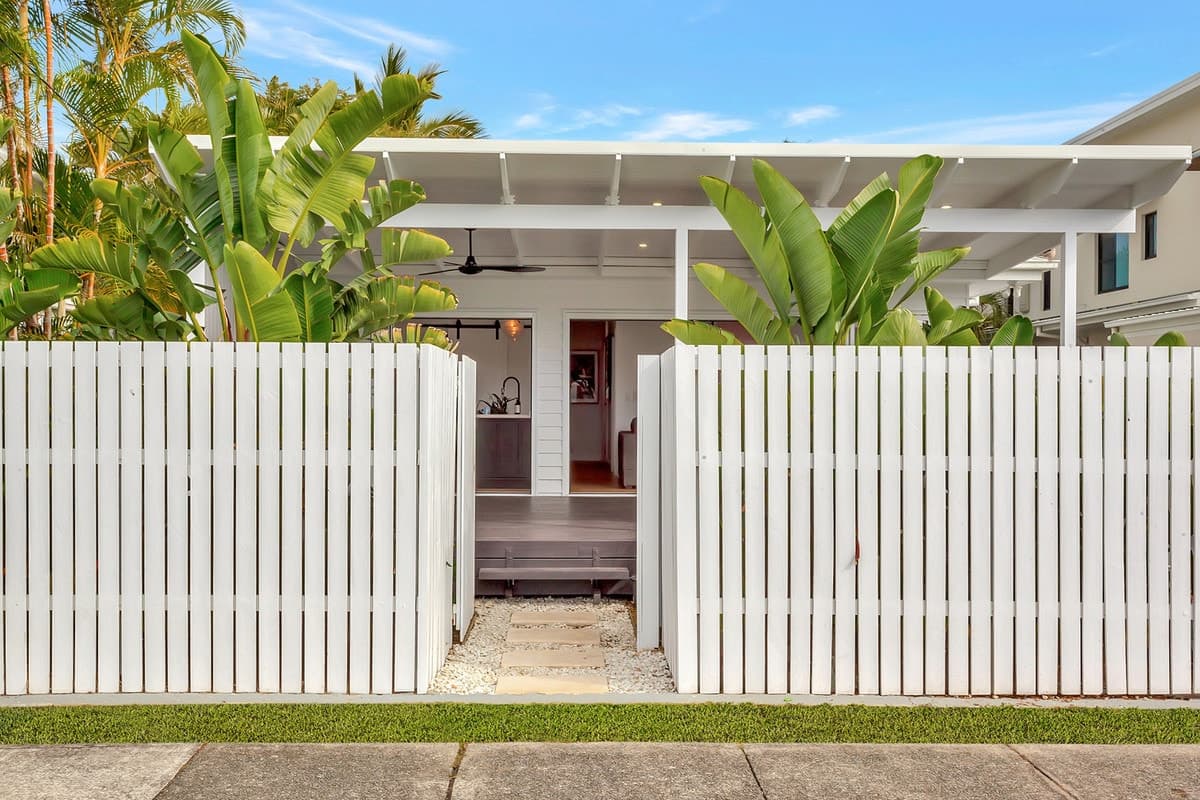BURLEIGH HEADS, Burleigh Heads - Image 1