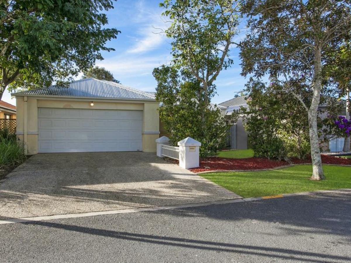 27 Rainbird Close, BURLEIGH WATERS, Burleigh Waters - Image 1