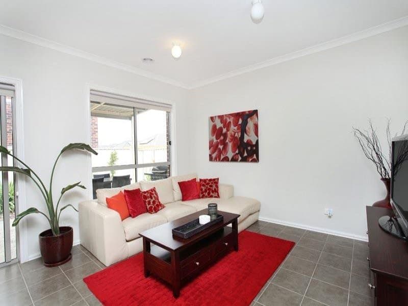 23 Daly CircuitCaroline Springs, VIC 3023  - Leased, Caroline Springs - Thumbnail 3