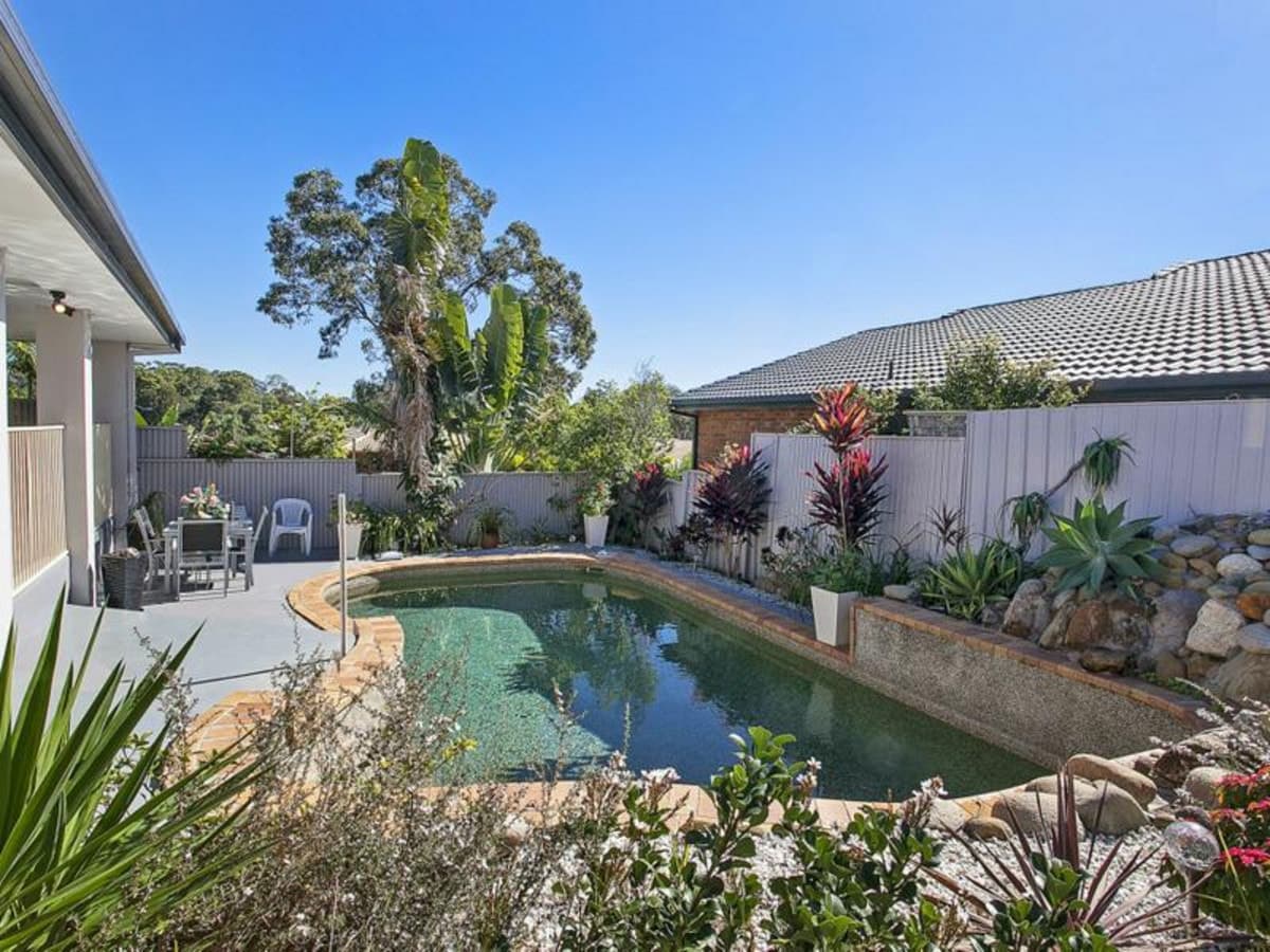 2 Bilgola Place, ROBINA, Robina - Thumbnail 2