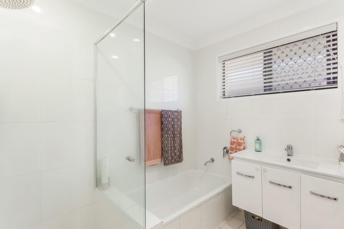 2/1 Doggett Drive, Miami, Miami - Thumbnail 8