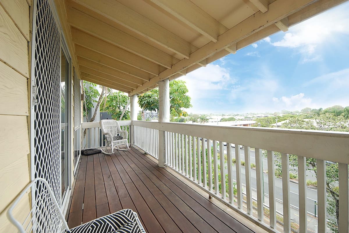1/2063 Gold Coast Highway, Miami, Miami - Image 1