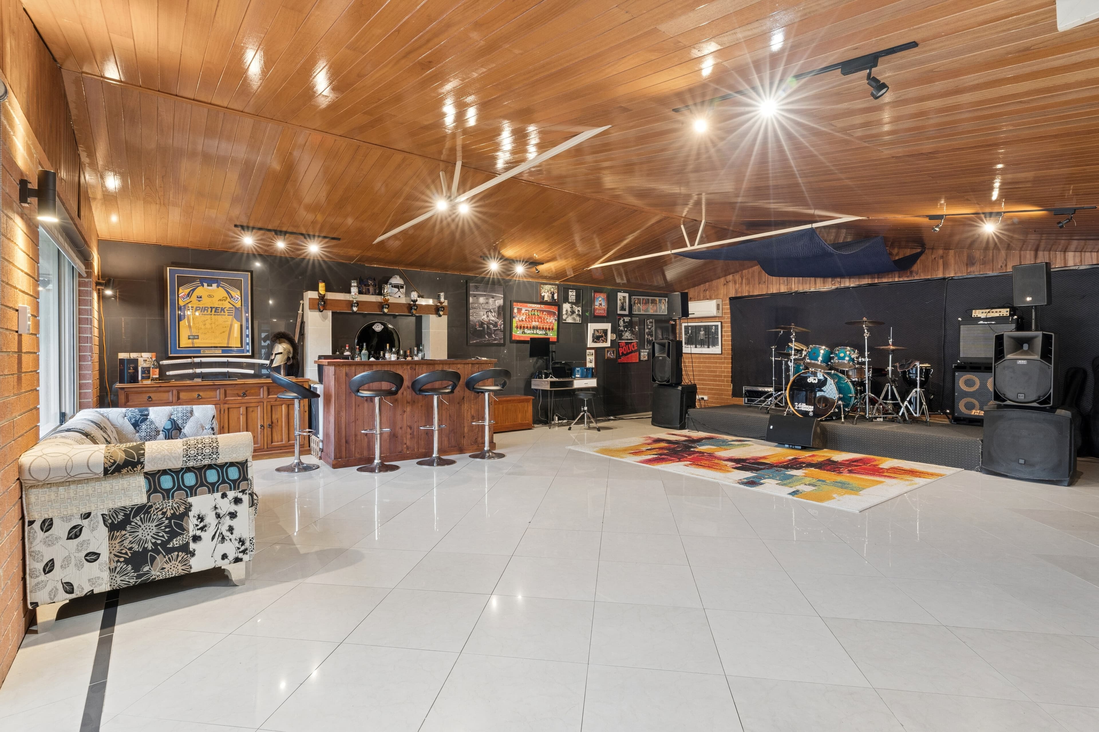16 Wilgie Gardens, SWAN VIEW WA 6056, Swan View - Image 1