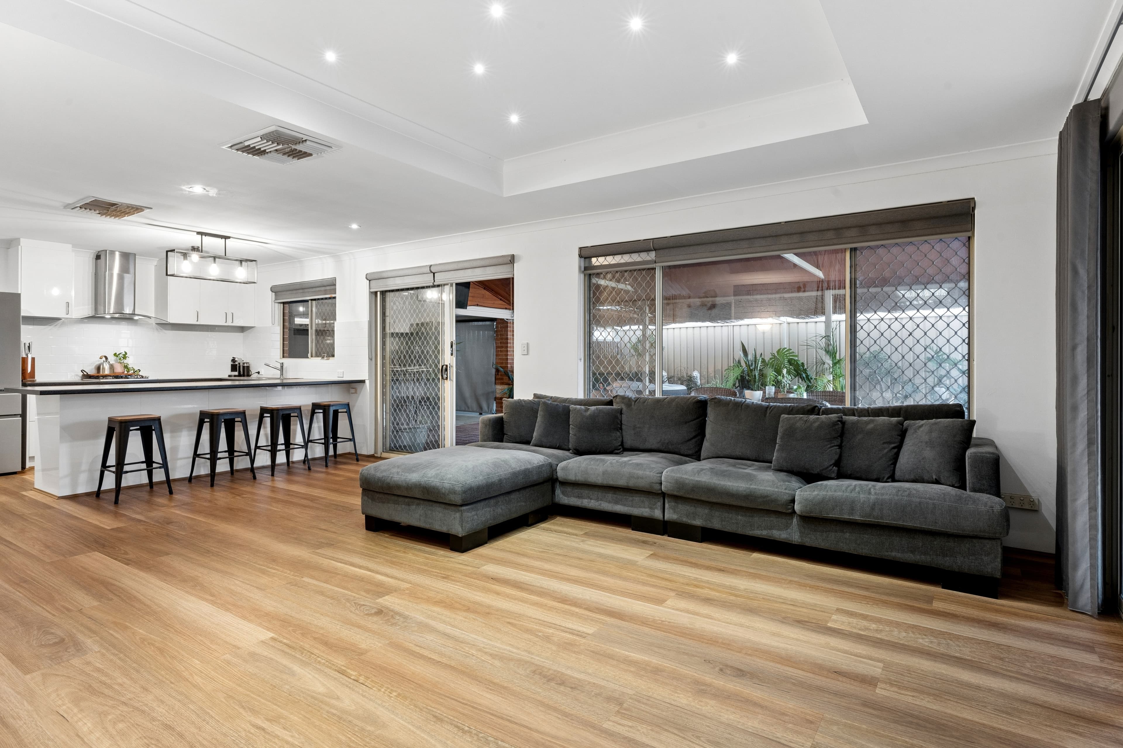16 Wilgie Gardens, SWAN VIEW WA 6056, Swan View - Thumbnail 8