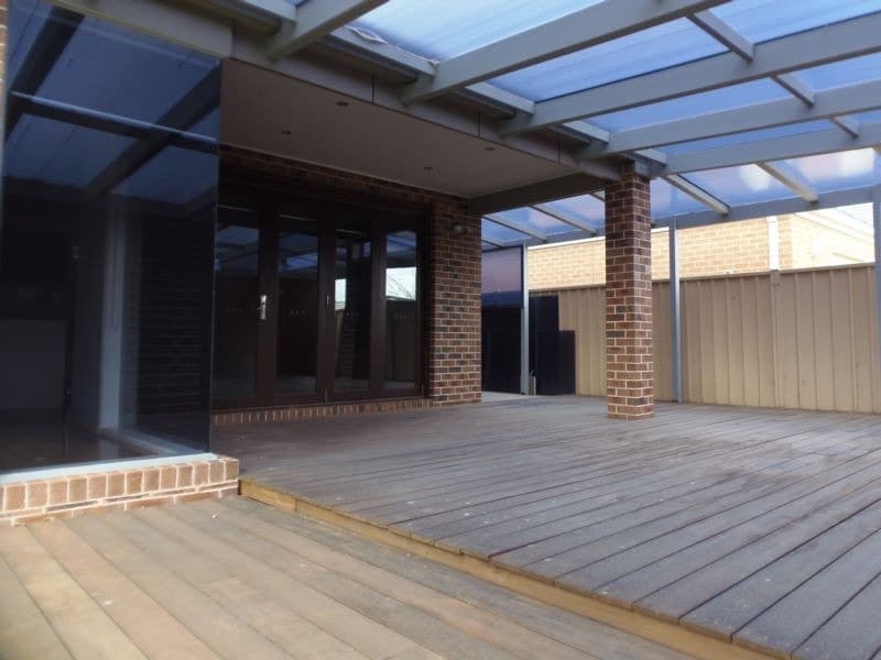 16 Cranwell SquareCaroline Springs, VIC 3023  - Leased, Caroline Springs - Thumbnail 7