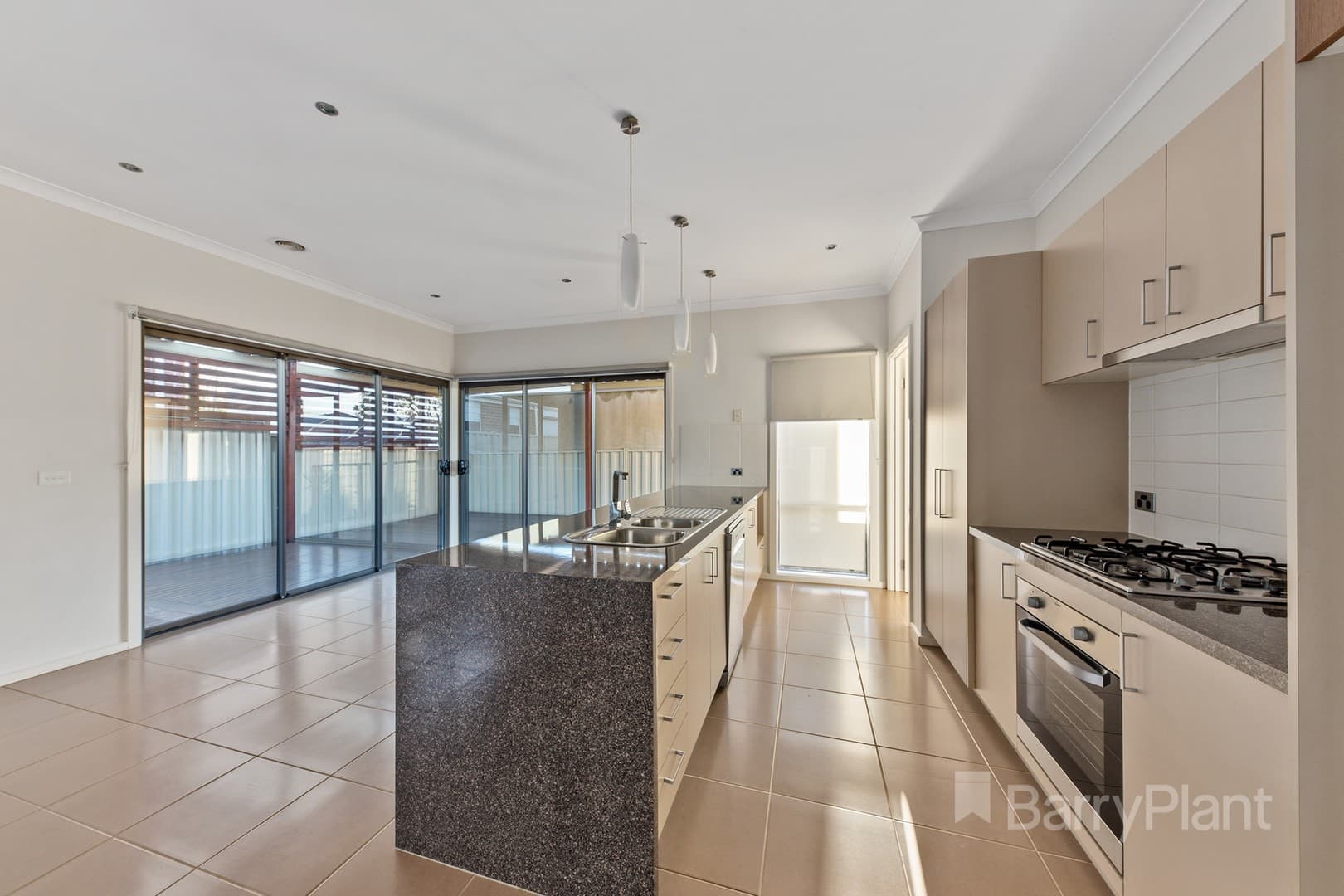 10 Etheridge RiseCaroline Springs, VIC 3023  - Leased, Caroline Springs - Thumbnail 2