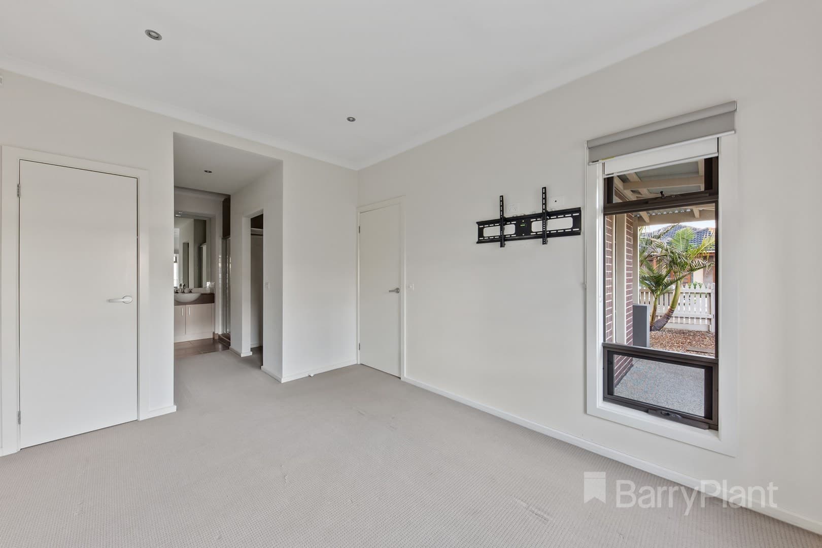 10 Etheridge RiseCaroline Springs, VIC 3023  - Leased, Caroline Springs - Thumbnail 6