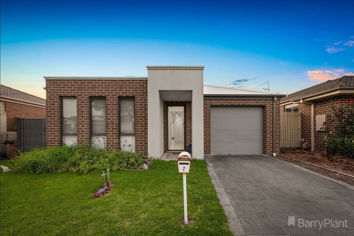 7 Tangelo TerracePakenham, VIC 3810  - Leased, Pakenham - Thumbnail 2