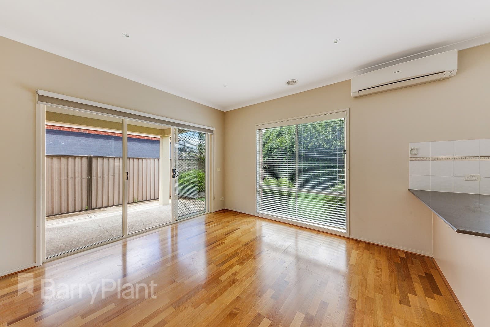 23 Waterside DriveBurnside Heights, VIC 3023  - Leased, Burnside Heights - Thumbnail 5