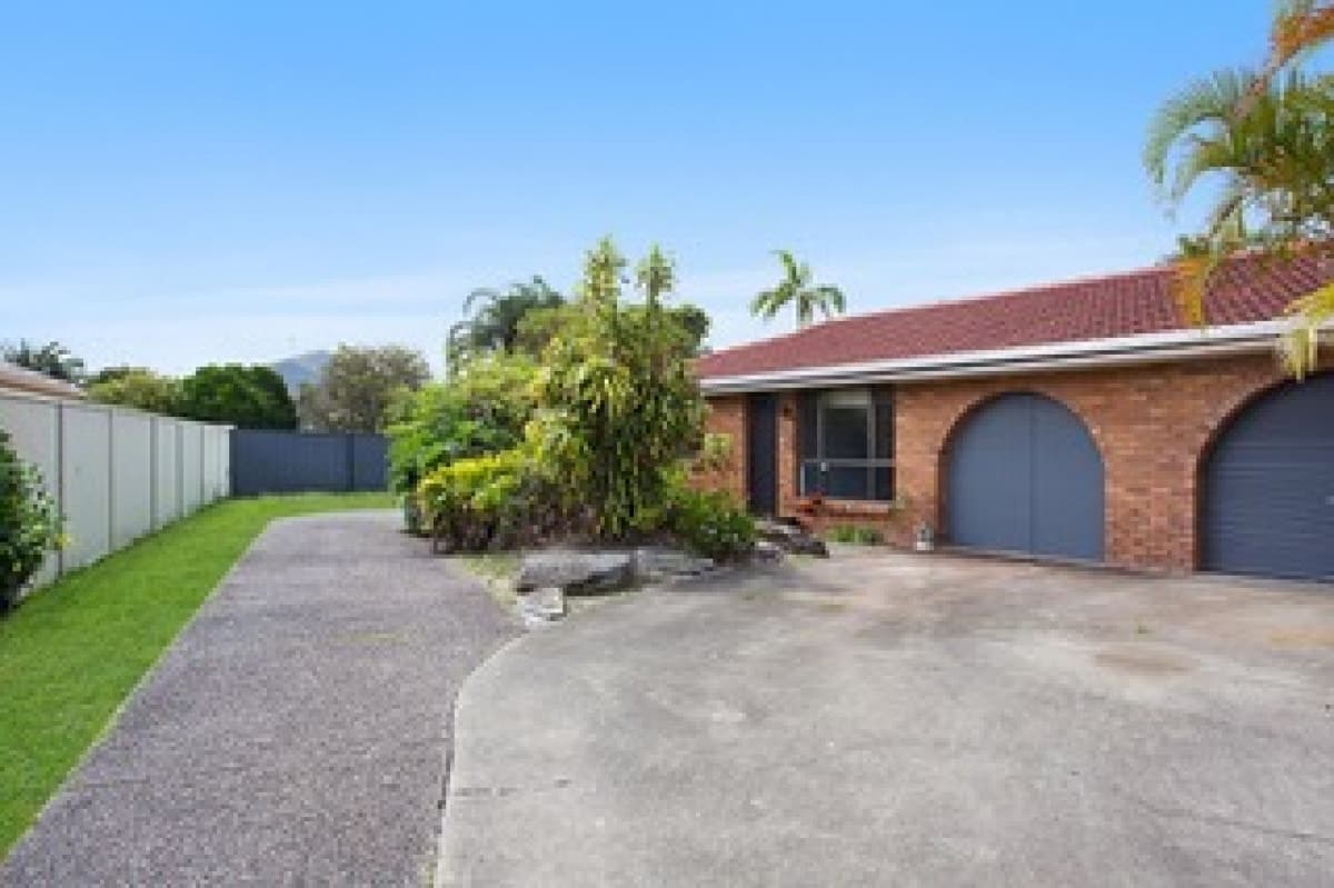 1/9 Falcon Avenue, Burleigh Waters, Burleigh Waters - Image 1