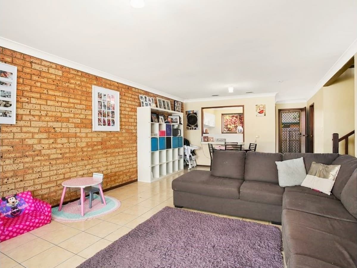 2/2 Barbet Place, Burleigh Waters, Burleigh Waters - Image 1