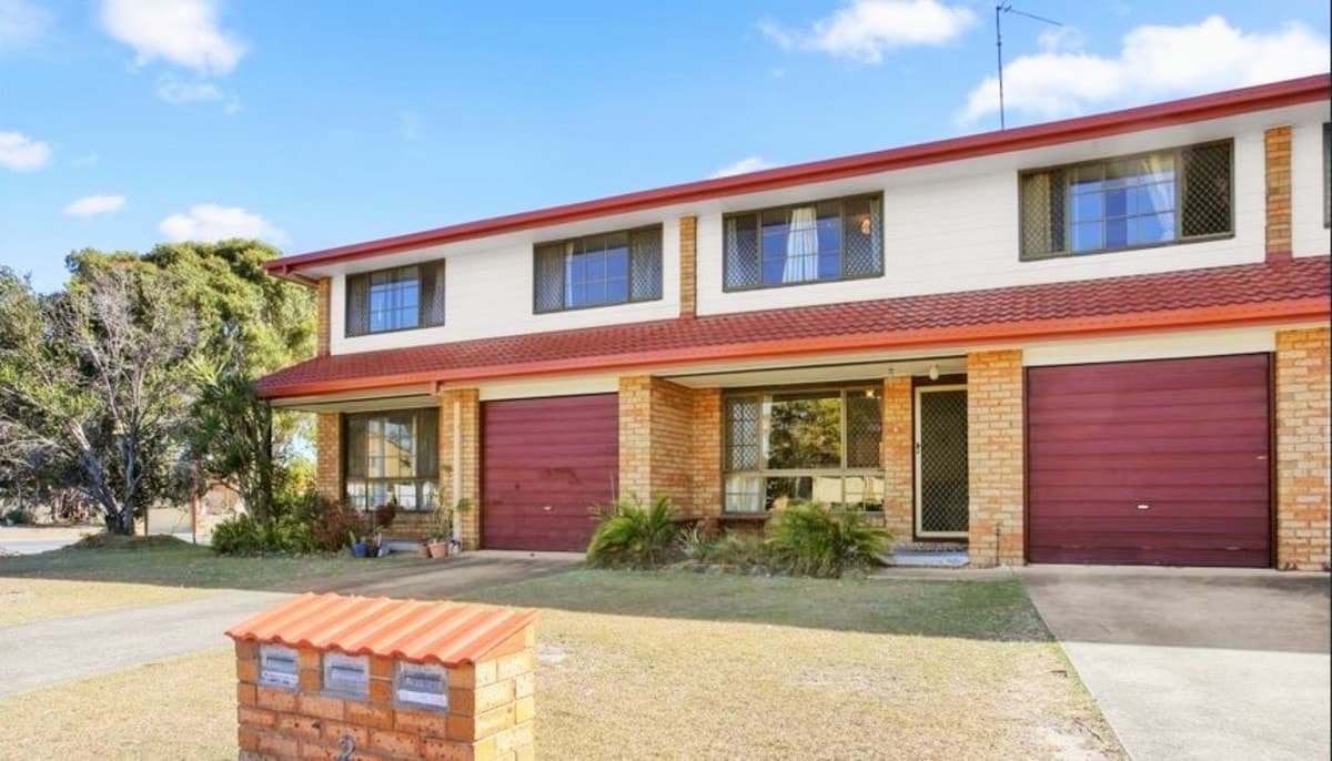 2/2 Barbet Place, Burleigh Waters, Burleigh Waters - Thumbnail 2