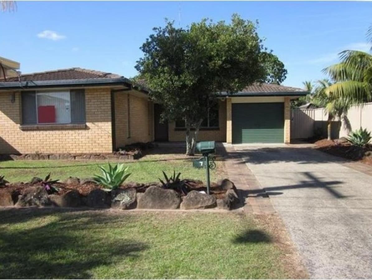 7 Chianti Avenue, Mermaid Waters, Mermaid Waters - Image 1