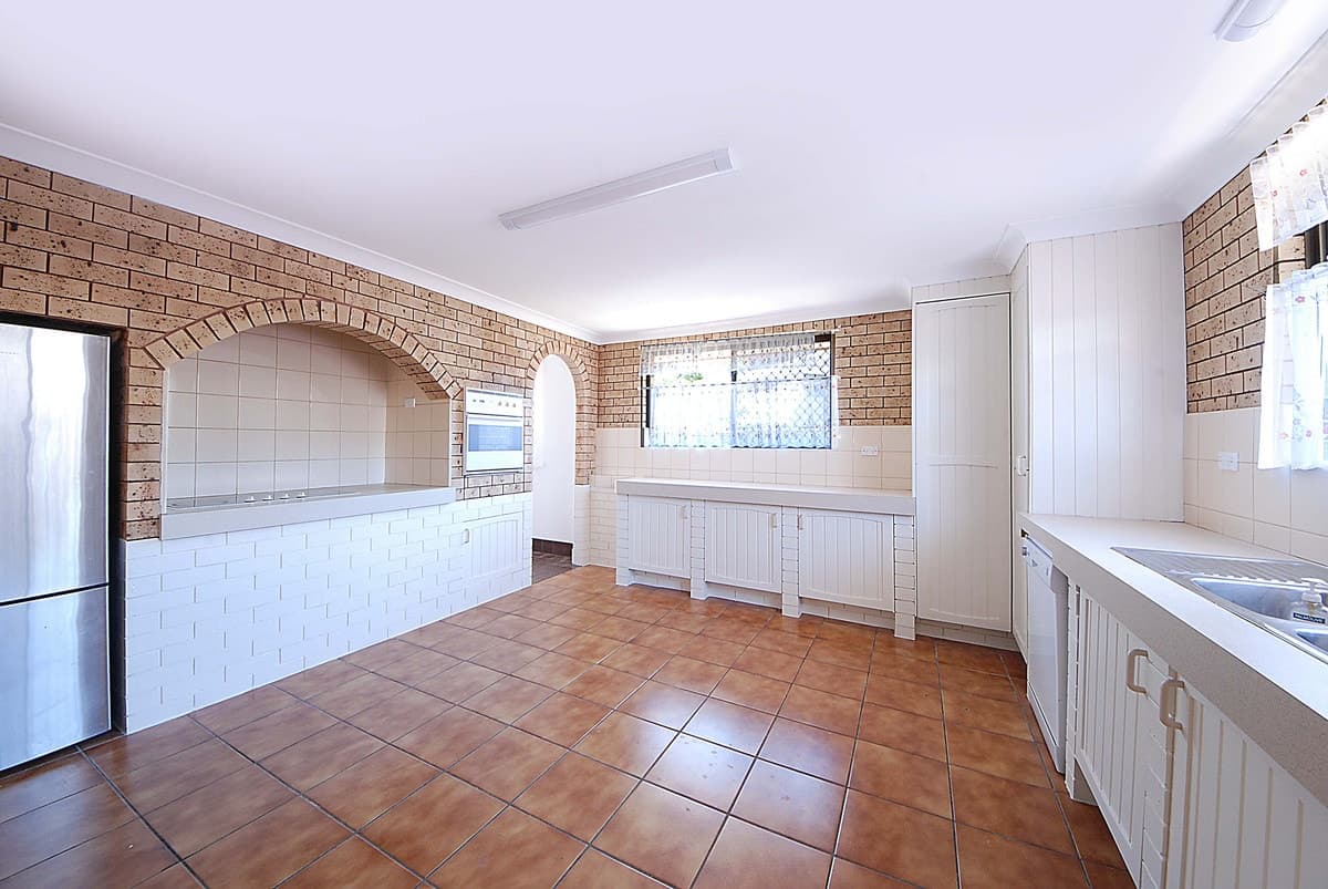 105 Acanthus Avenue, Burleigh Waters, Burleigh Waters - Thumbnail 2