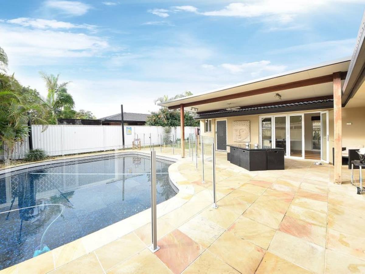 20 Bluejay Street, BURLEIGH WATERS, Burleigh Waters - Thumbnail 3