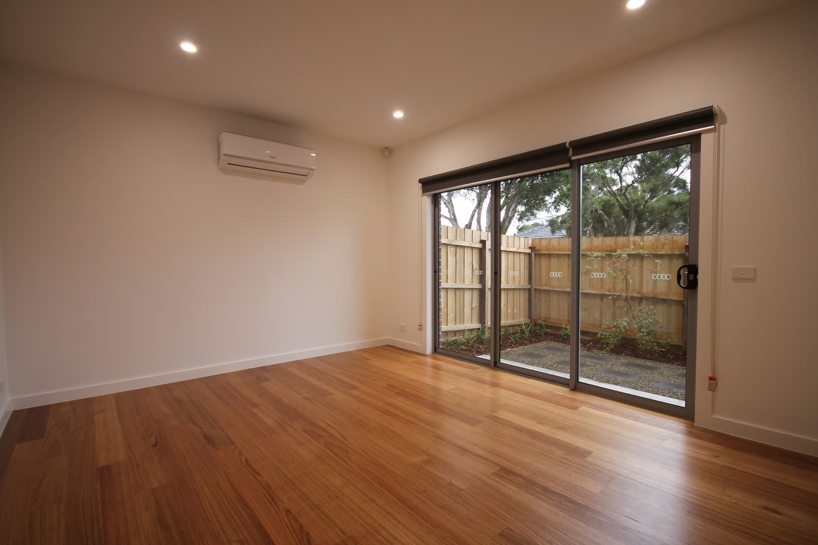 2 Army AvenueReservoir, VIC 3073  - Leased, Reservoir - Thumbnail 2