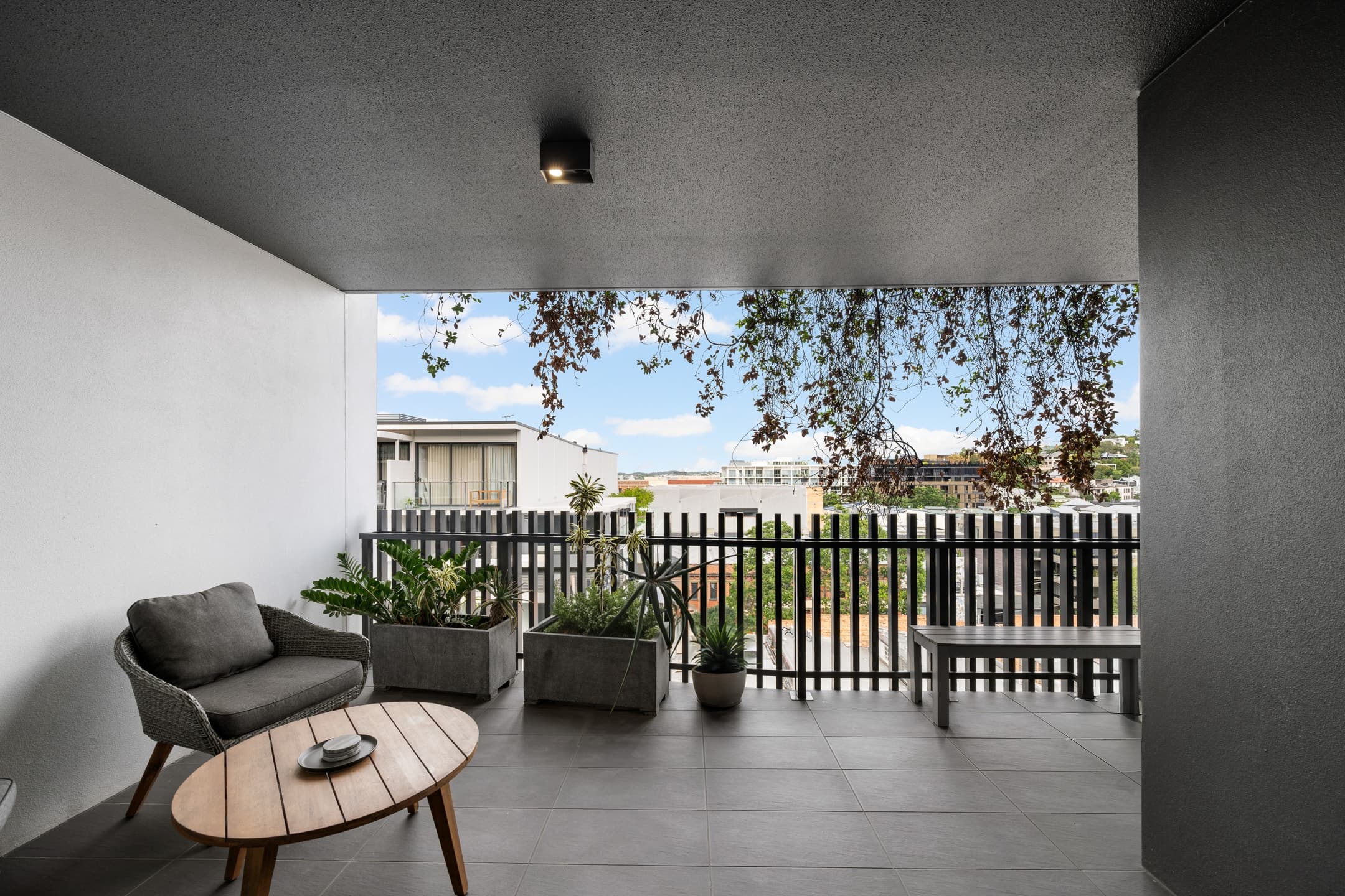 805/43 Wyandra Street, Teneriffe - Thumbnail 2