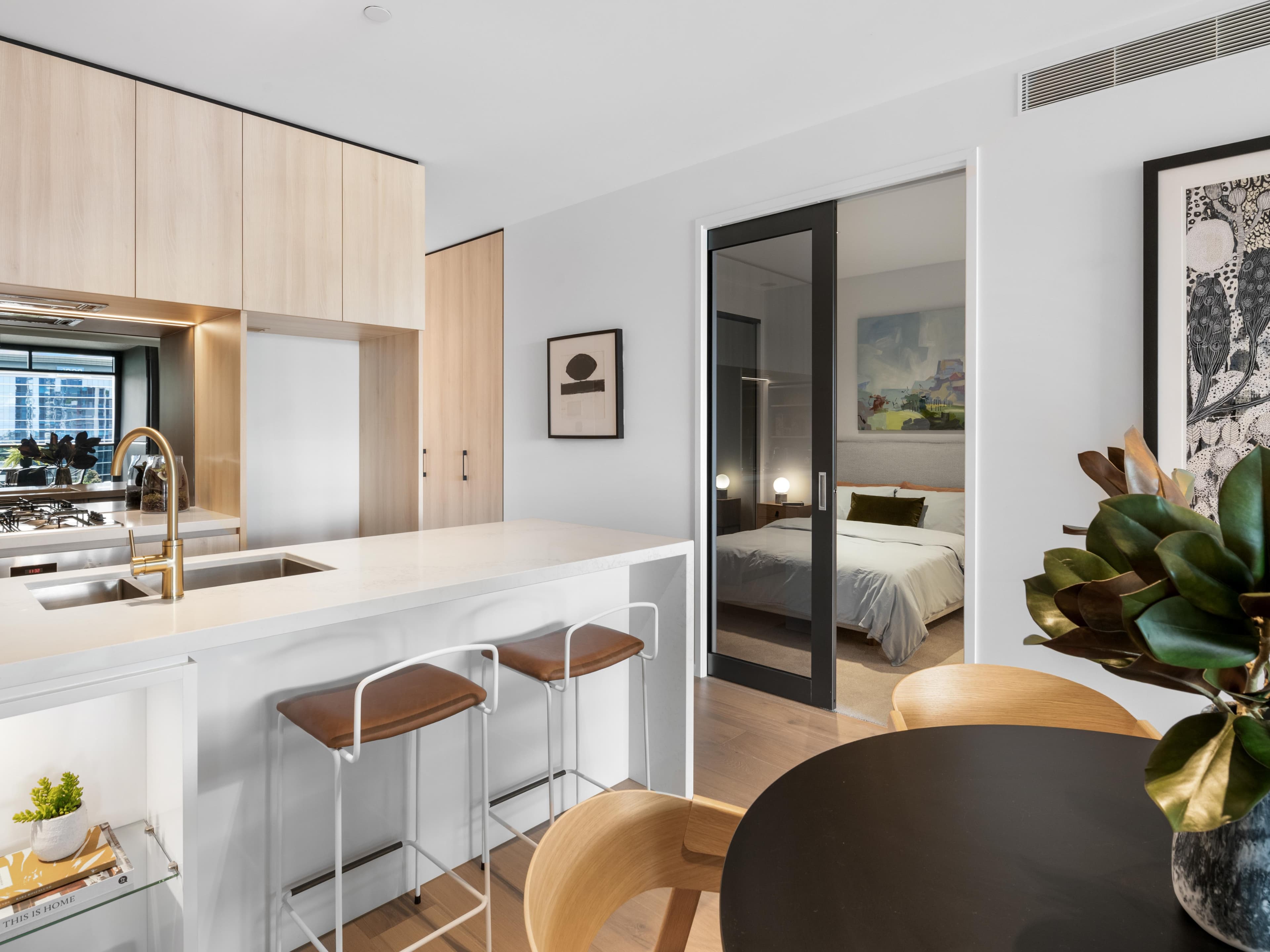 904/20 Festival Place, Newstead - Thumbnail 4