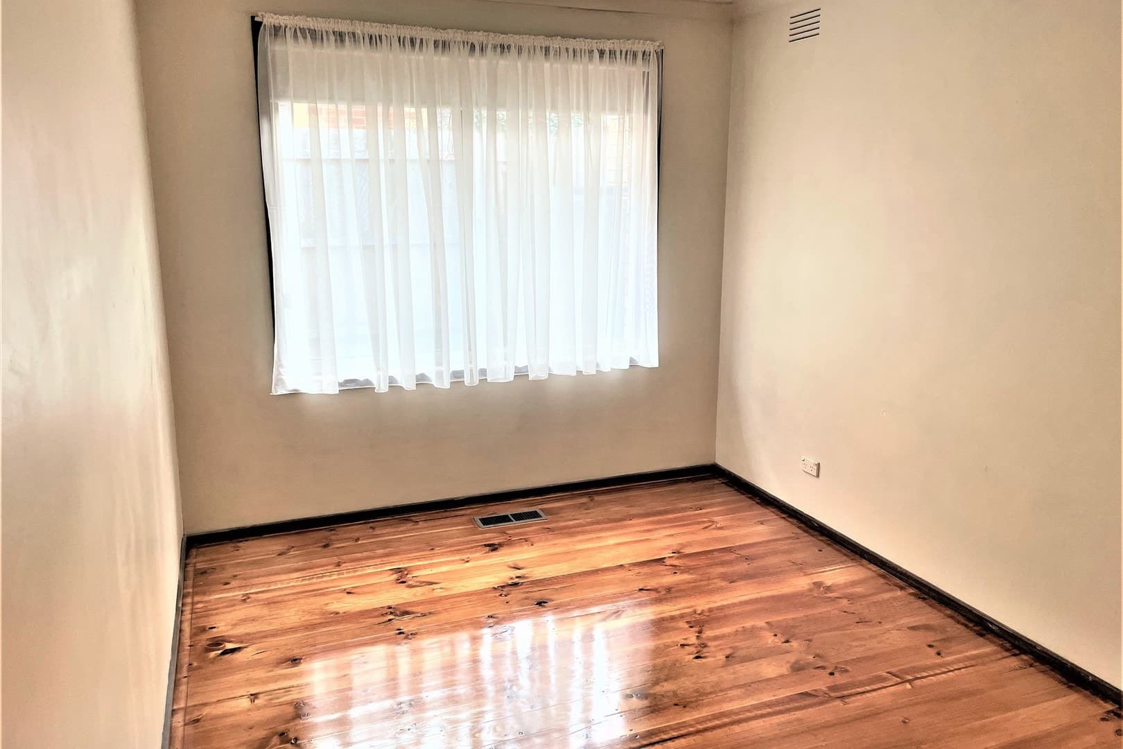 2/100 Fyffe StreetThornbury, VIC 3071  - Leased, Thornbury - Thumbnail 2