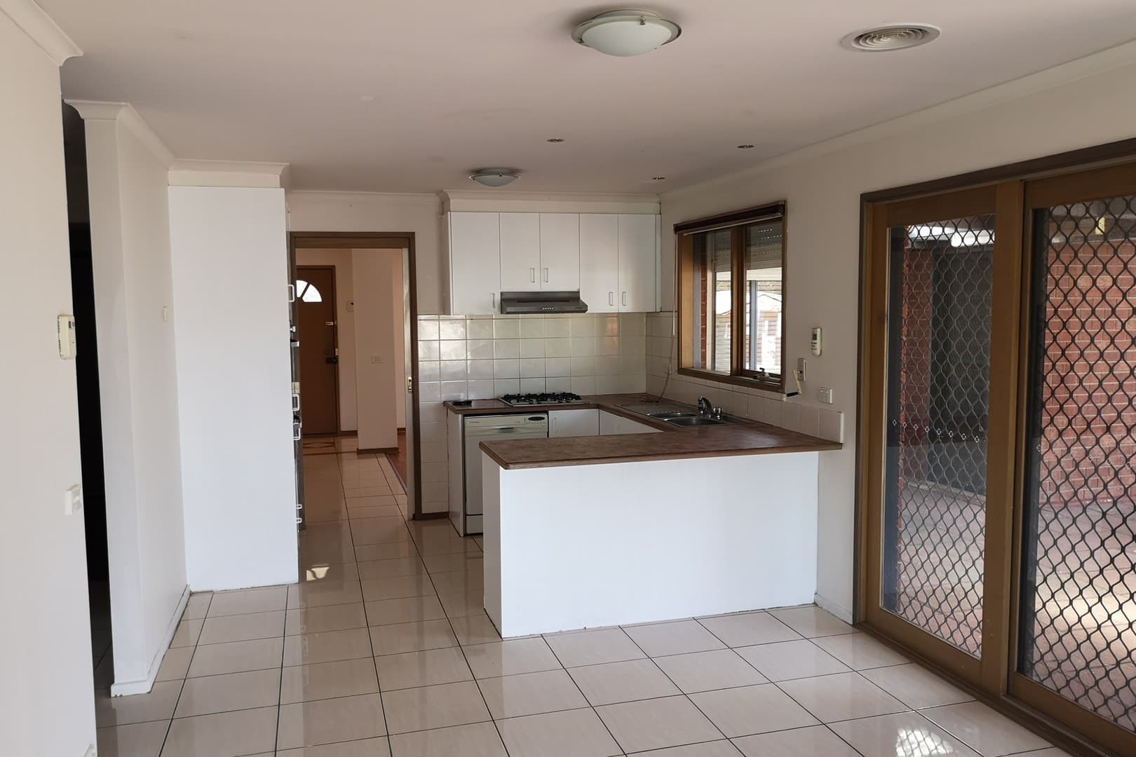 8 Dunk CourtHoppers Crossing, VIC 3029  - Leased, Hoppers Crossing - Thumbnail 4