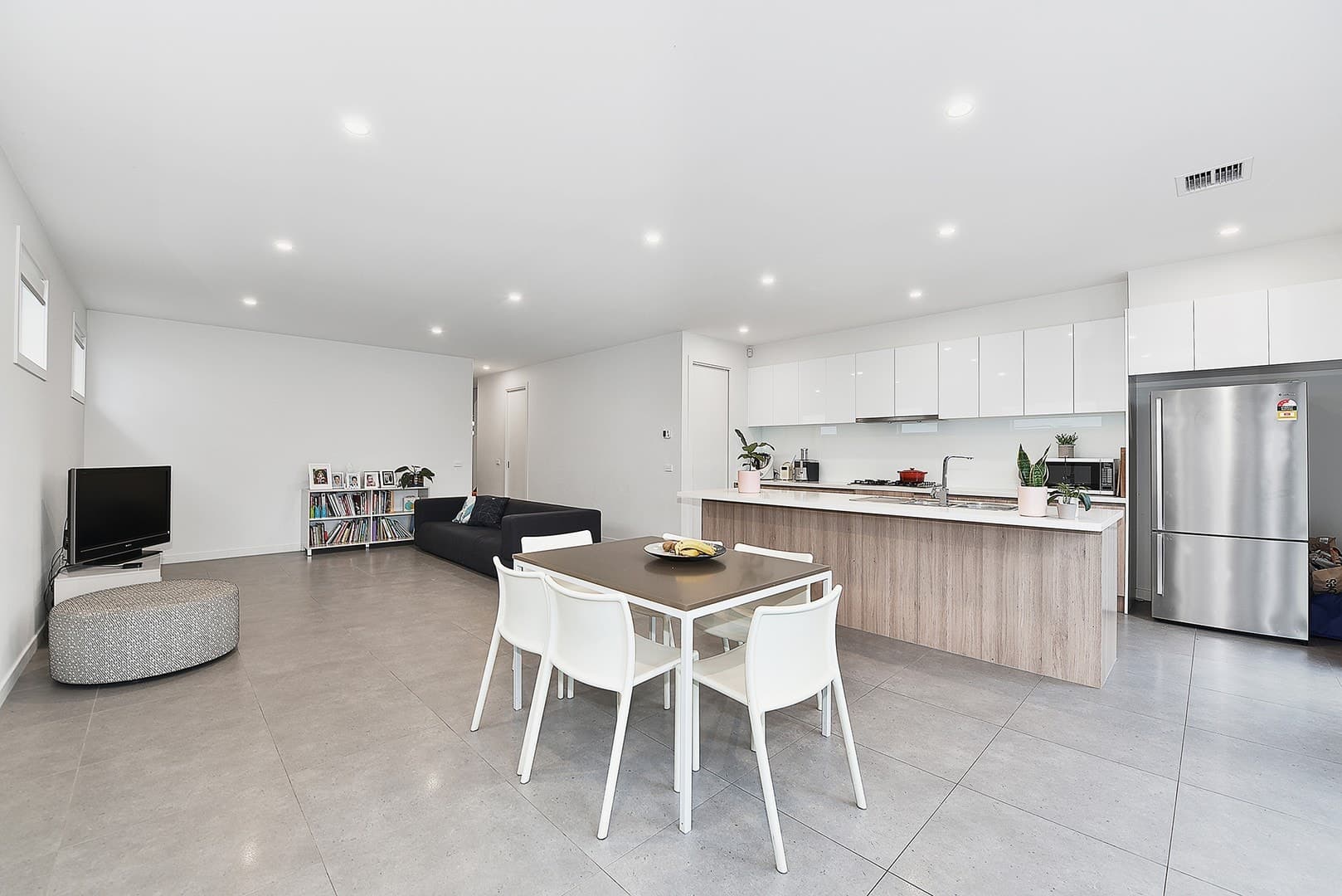 2/5 Afton  StreetAberfeldie, VIC 3040  - Leased, Aberfeldie - Thumbnail 2