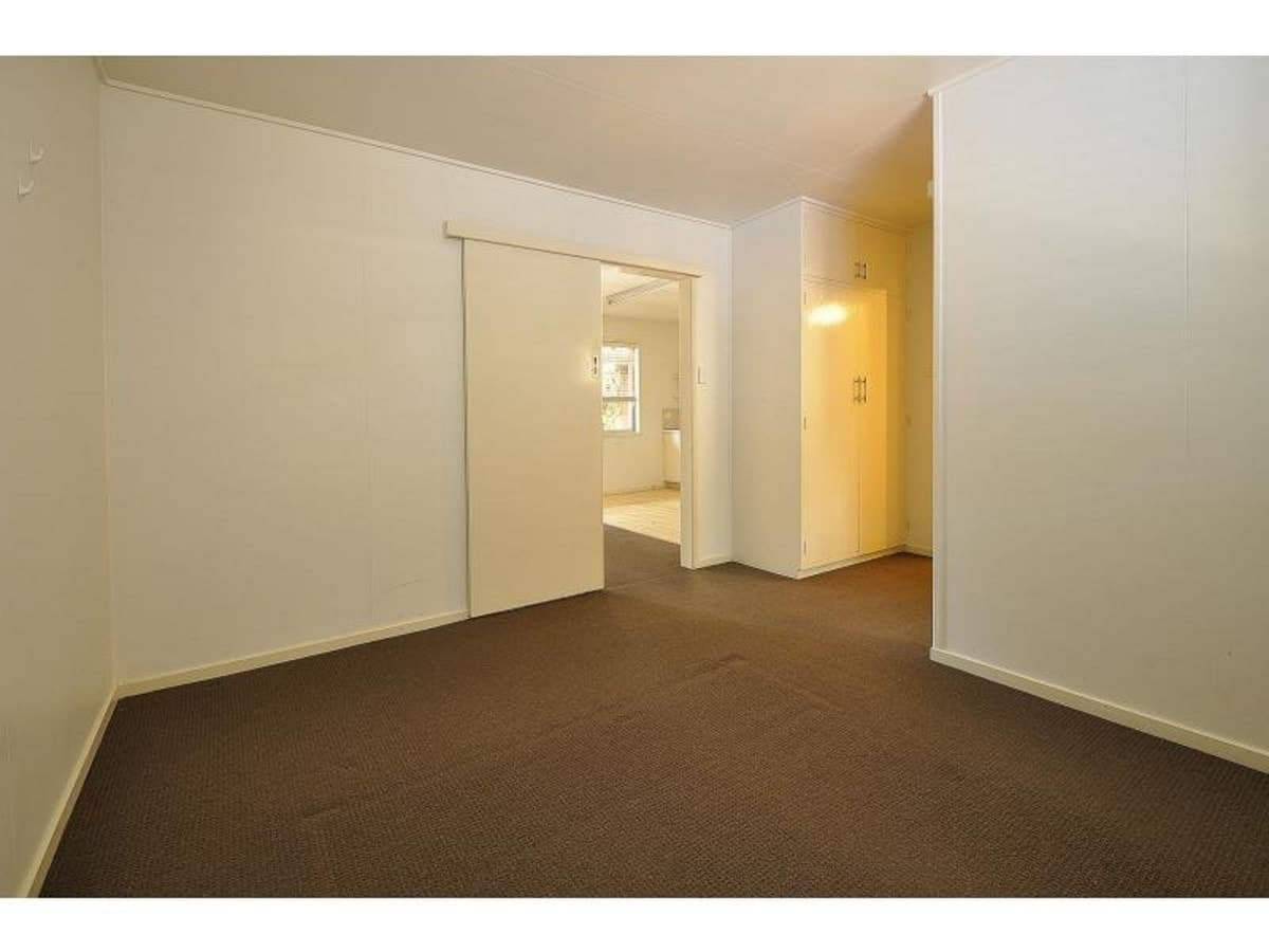 4/13 Awoonga Avenue, BURLEIGH HEADS, Burleigh Heads - Thumbnail 3