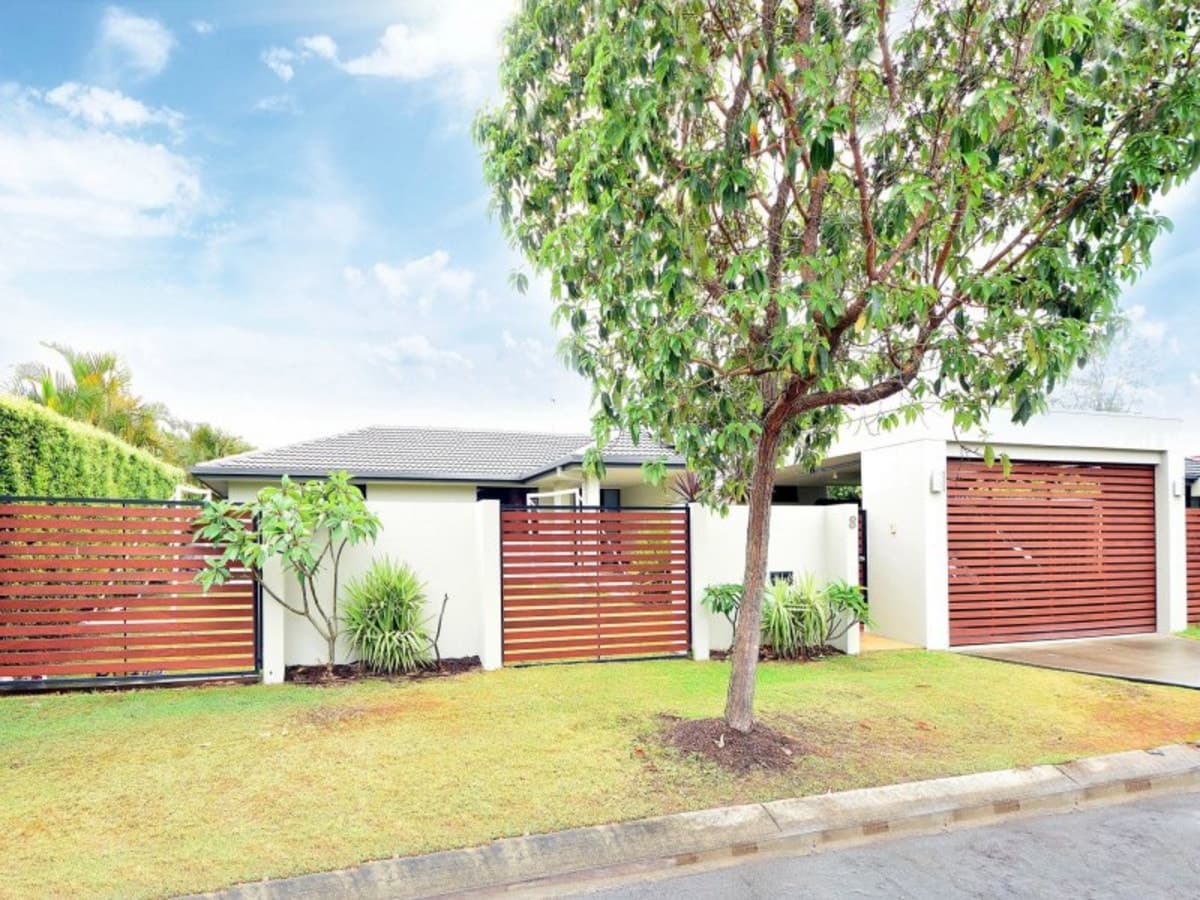8 Grebe Place, BURLEIGH WATERS, Burleigh Waters - Thumbnail 2