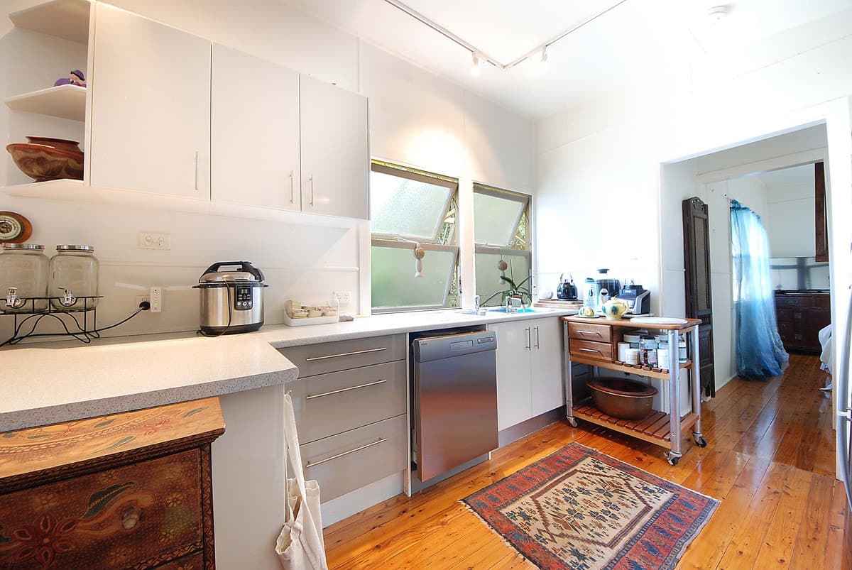 3/28 Santa Monica Road, Miami, Miami - Image 1