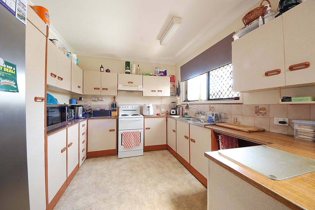 7 Eagle Avenue, Burleigh Waters, Burleigh Waters - Thumbnail 3