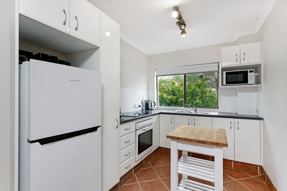 6/22 Lavarack Road, Mermaid Beach, Mermaid Beach - Thumbnail 2
