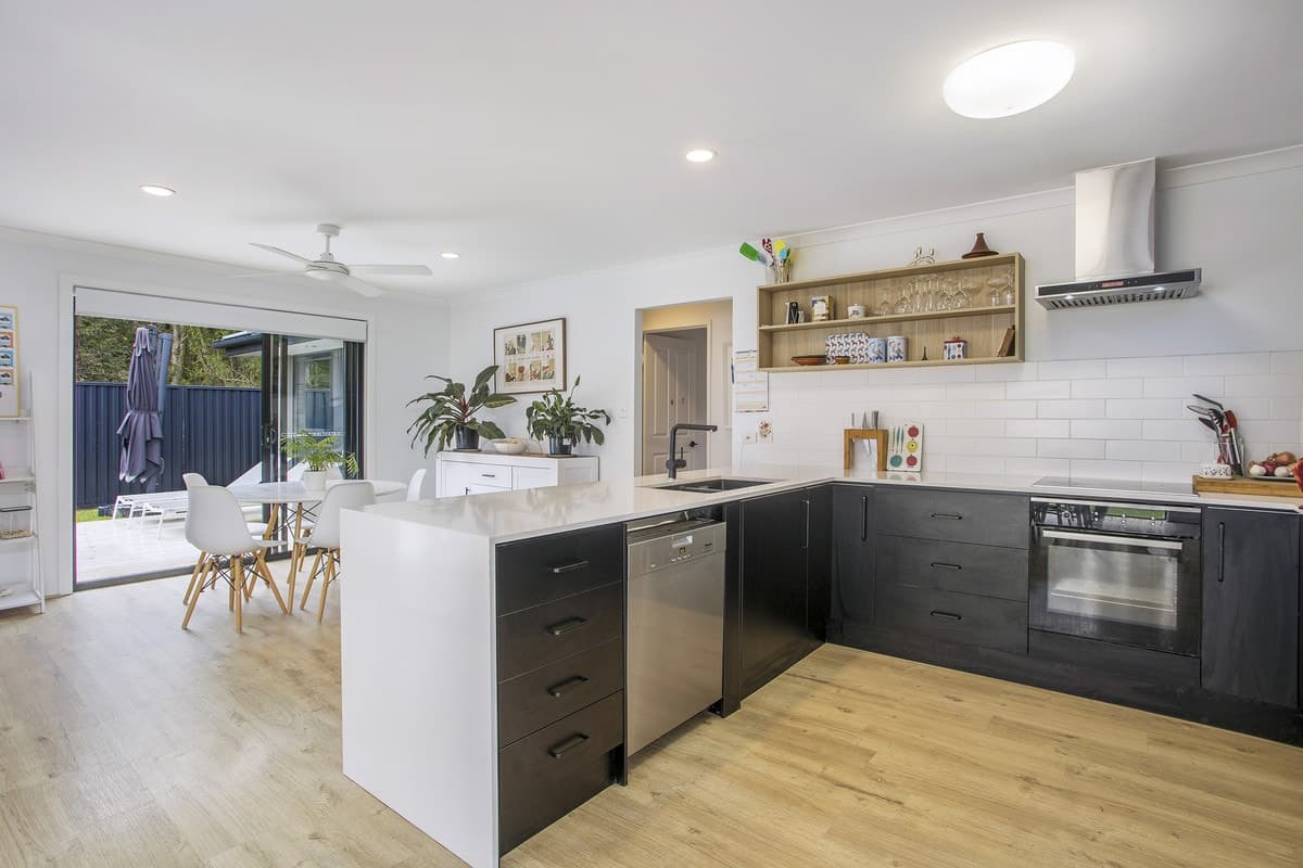 115 Harrier Drive, Burleigh Waters, Burleigh Waters - Thumbnail 3