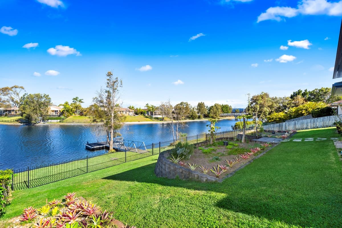 90 Honeyeater Drive, Burleigh Waters, Burleigh Waters - Thumbnail 2