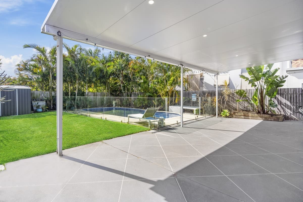 47 Mountain View Avenue, MIAMI, Miami - Image 1