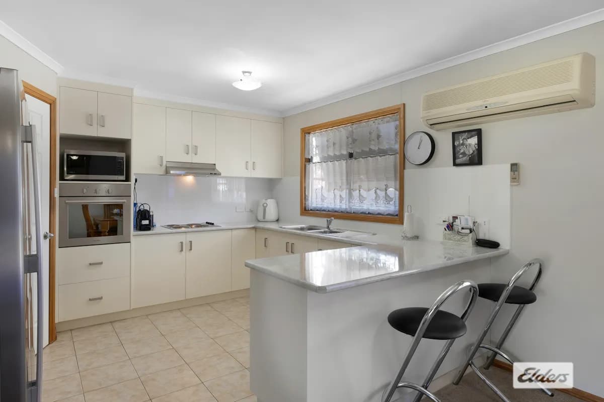 118 High Street, Howlong, NSW, 2643, Howlong - Thumbnail 2
