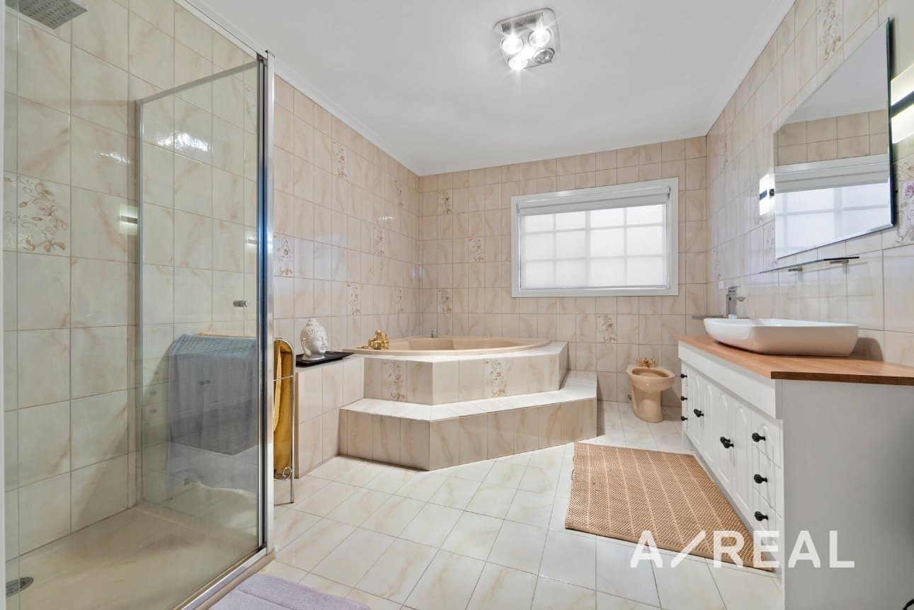 13 Wellington Crescent, Lalor VIC 3075, Lalor - Thumbnail 4