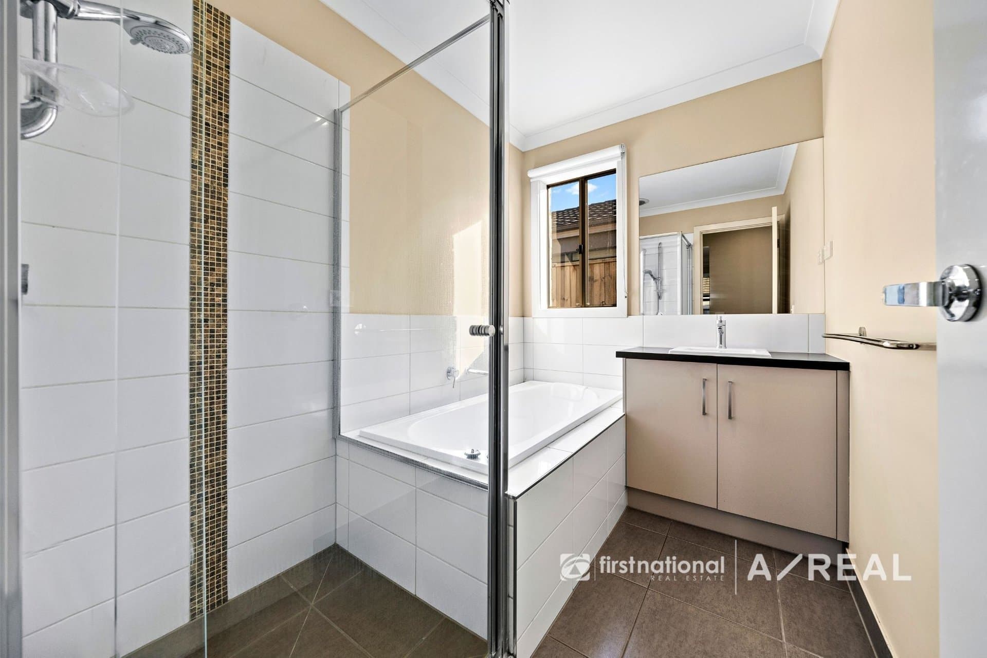 19 Scotchmer Cres, Mernda, Mernda - Thumbnail 3
