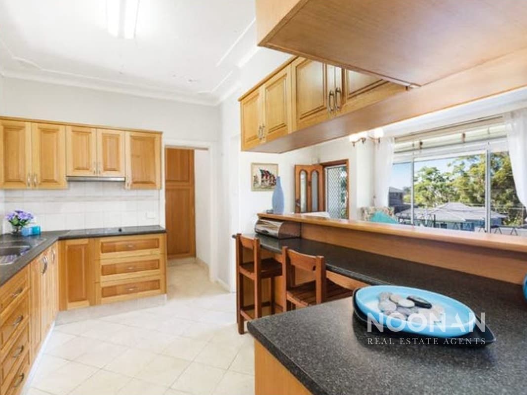 5 Eighth Avenue, JANNALI NSW 2226, Jannali - Thumbnail 2