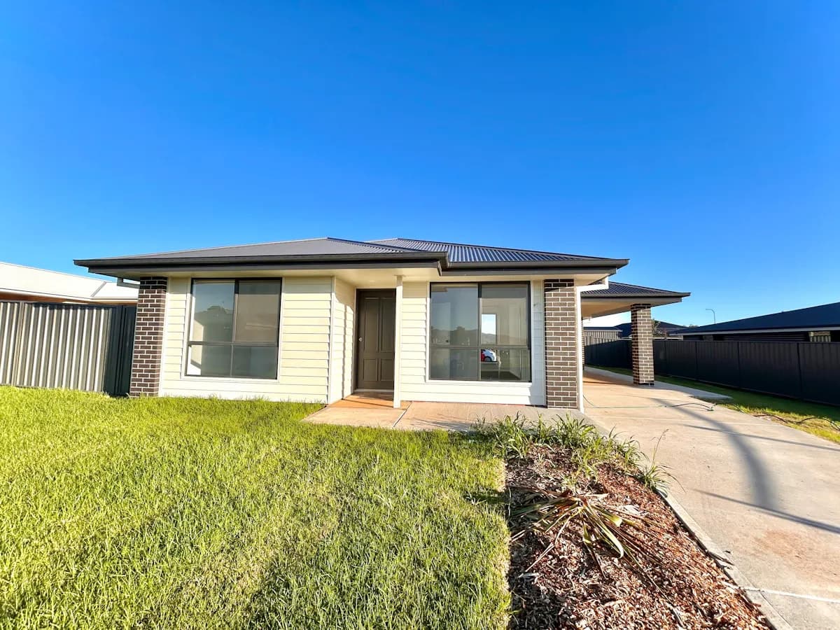 1/105 Evesham Circuit, Tamworth, NSW, 2340, Tamworth - Image 1