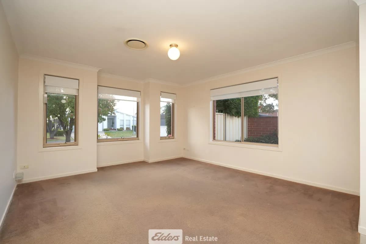 8A Salvanza Crescent, Griffith, NSW, 2680, Griffith - Thumbnail 2