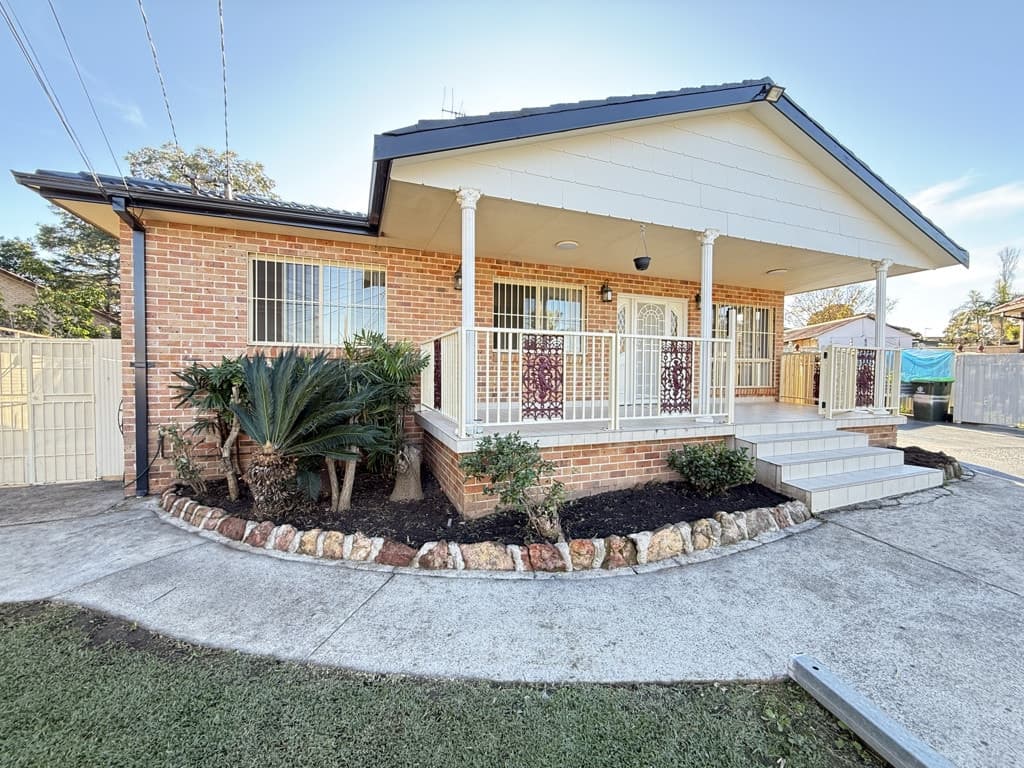 16 John Street, Punchbowl - Image 1