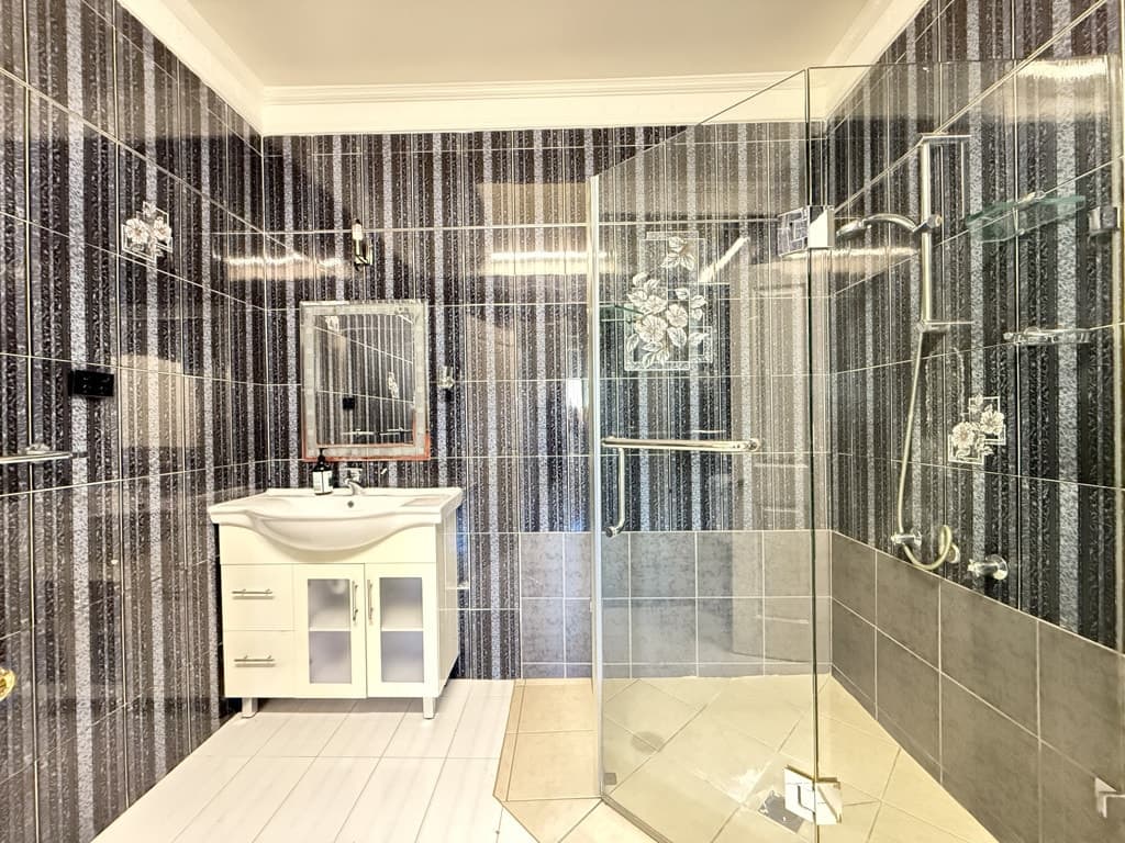 16 John Street, Punchbowl - Thumbnail 7